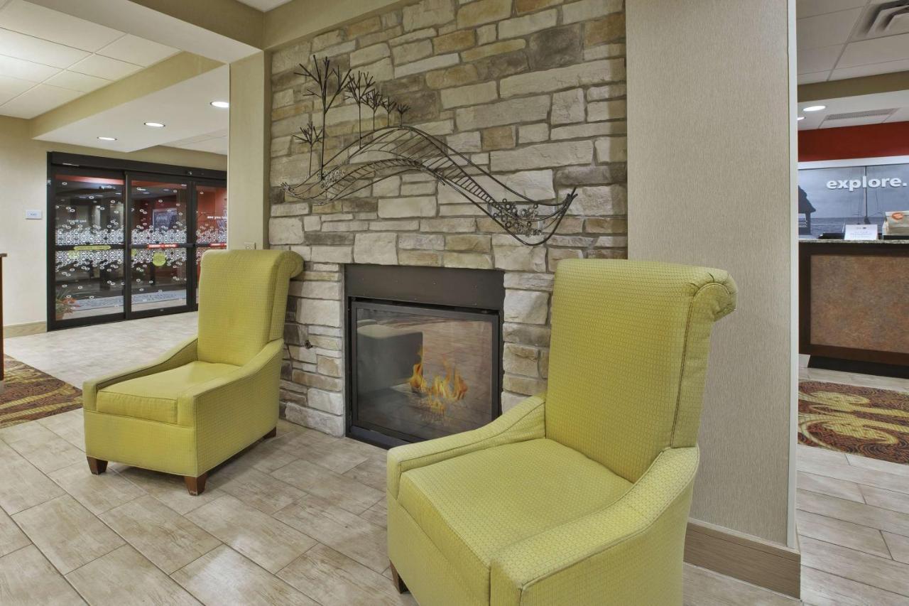 Hampton Inn Brockport Экстерьер фото