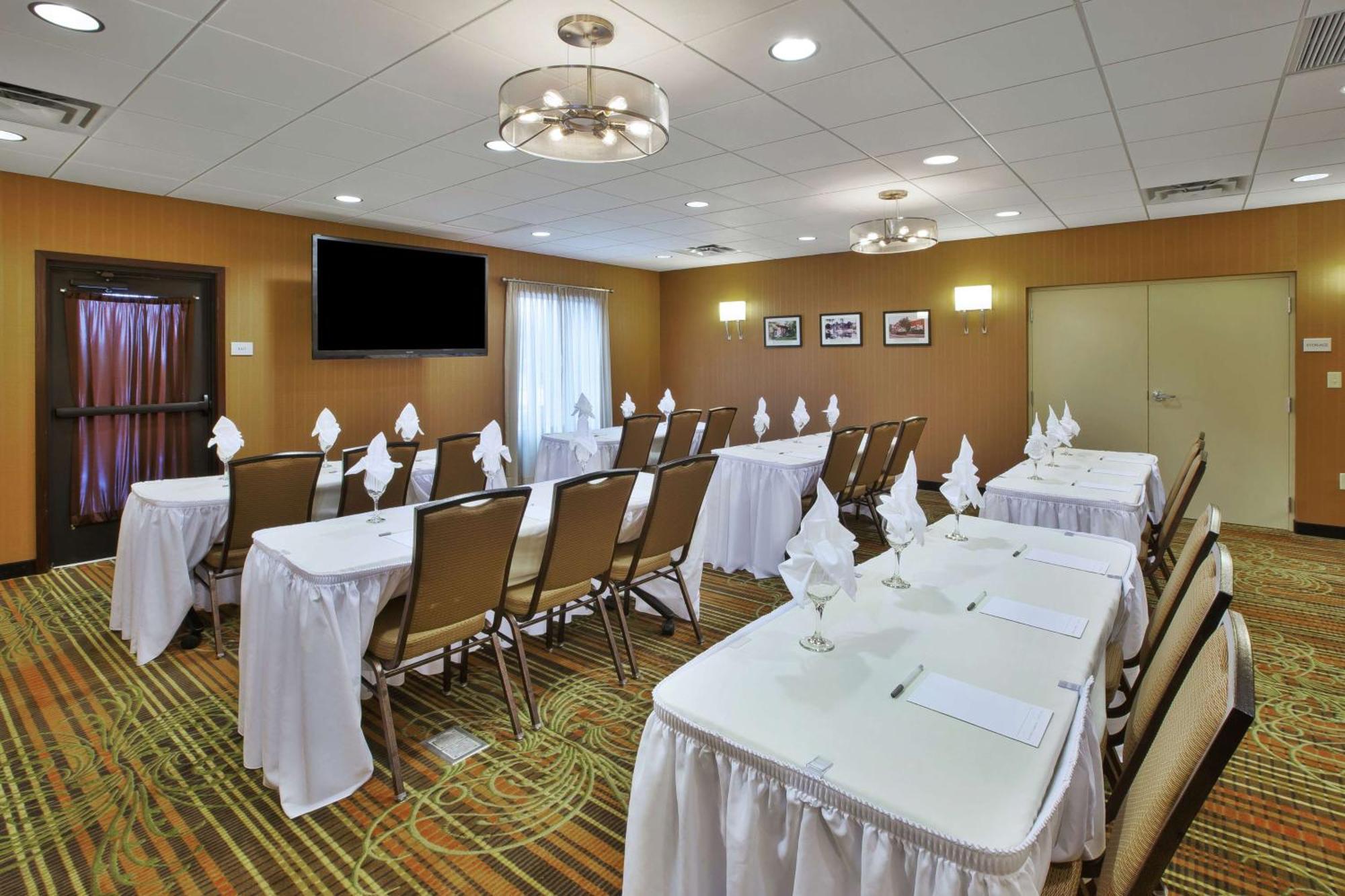 Hampton Inn Brockport Экстерьер фото