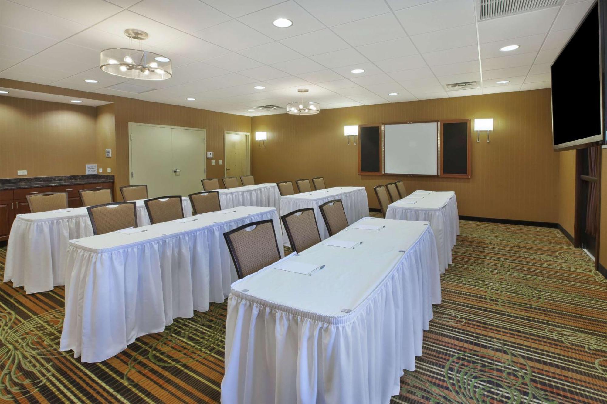 Hampton Inn Brockport Экстерьер фото